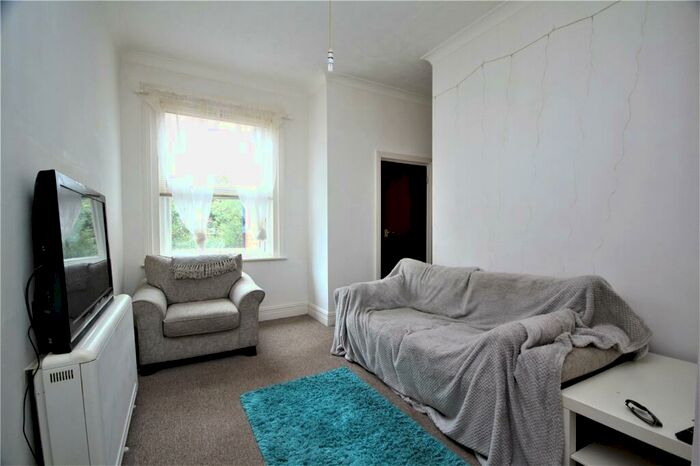 1 Bedroom Apartment To Rent In Boundary Road, Worthing, West Sussex, BN11