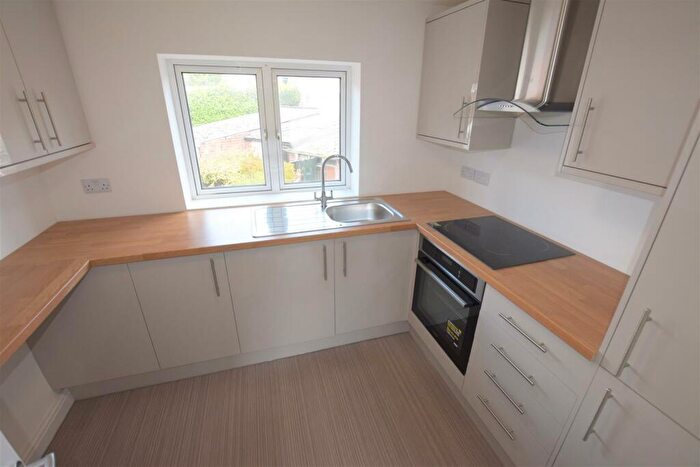 2 Bedroom Maisonette To Rent In Risborough Close Allesley Park Coventry, CV5