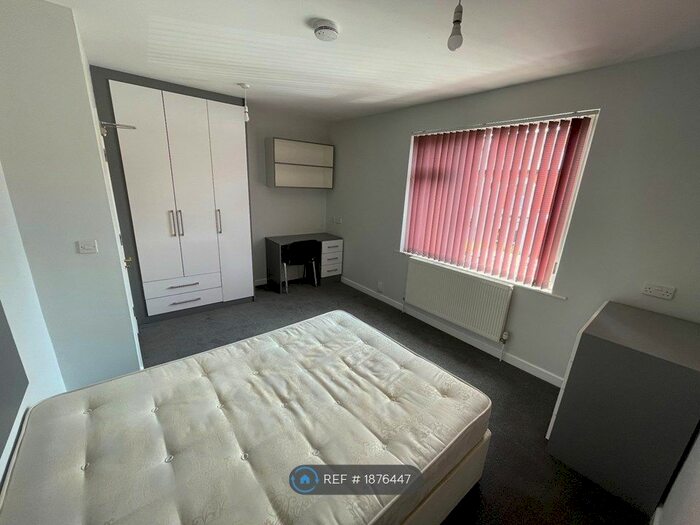 6 Bedroom Terraced House To Rent In De Beauvoir Road, Reading, RG1