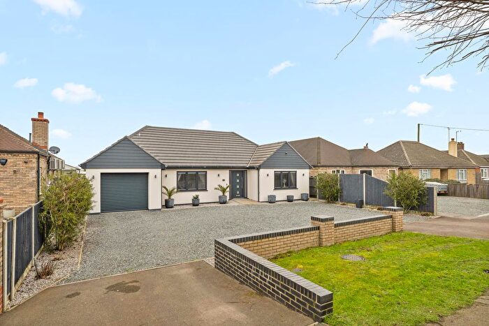 4 Bedroom Detached Bungalow For Sale In Upwell Road, March, Cambridgeshire, PE15