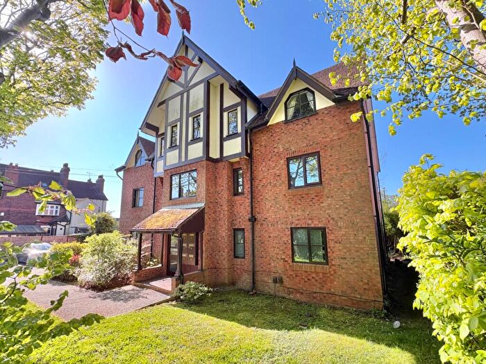 2 Bedroom Flat To Rent In West Park Court, Arncliffe Road, West Park, Leeds, LS16