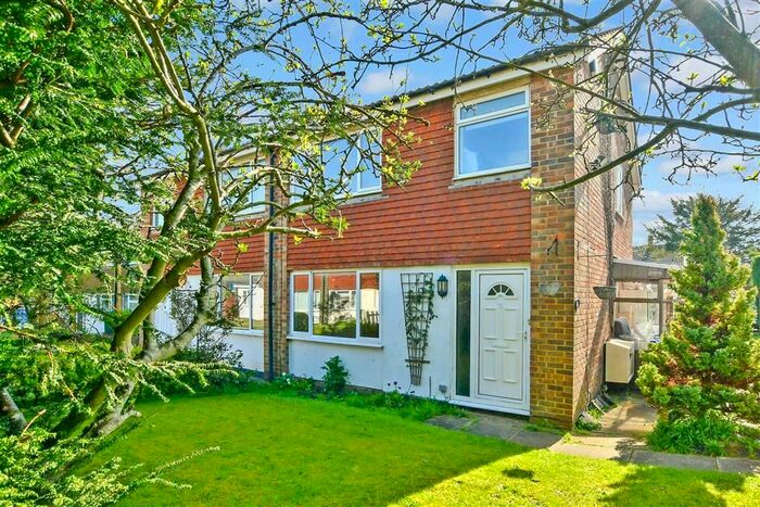 3 Bedroom Semi-Detached House For Sale In East View Fields, Plumpton Green, Lewes, East Sussex, BN7