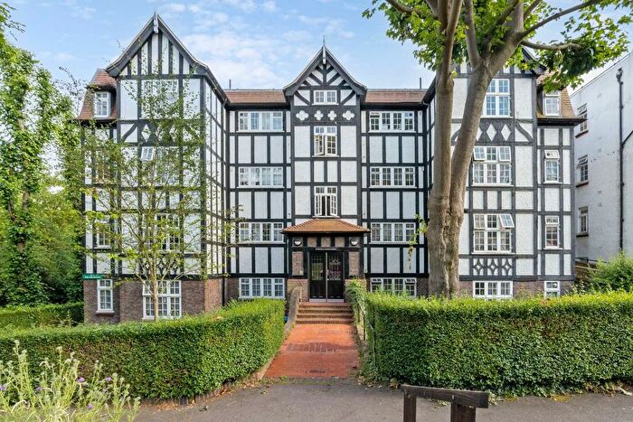 1 Bedroom Flat To Rent In Oakeshott Avenue, Highgate, N6