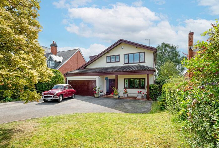 4 Bedroom Detached House For Sale In Crumpfields Lane, Webheath, Redditch, B97