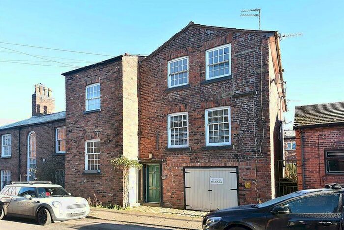 1 Bedroom Flat To Rent In Lowe Street, Macclesfield, SK11