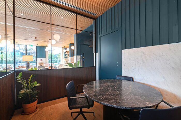 2 Bedroom Flat To Rent In Bradshaw Yard, Brentford, TW8