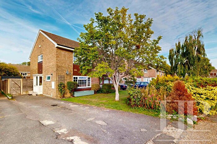 3 Bedroom Semi-Detached House For Sale In Sheppey Close, Crawley, RH11
