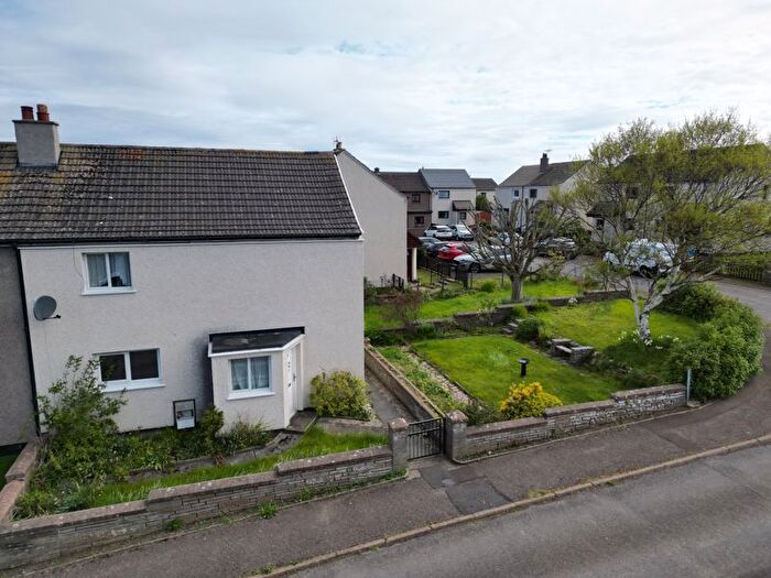 4 Bedroom Semi-Detached House For Sale In Seaforth Road, Thurso, KW14