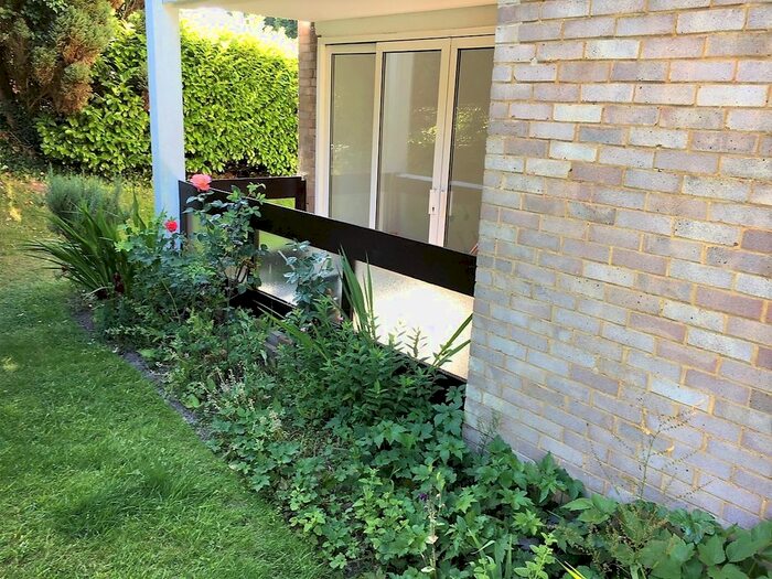 2 Bedroom Flat To Rent In Lomaria Court, Ferndale Close, Tunbridge Wells, Kent, TN2