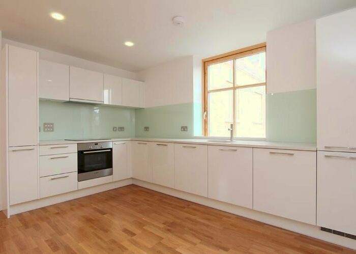 2 Bedroom Flat To Rent In Highbury Gardens, Holloway Road, London, N7