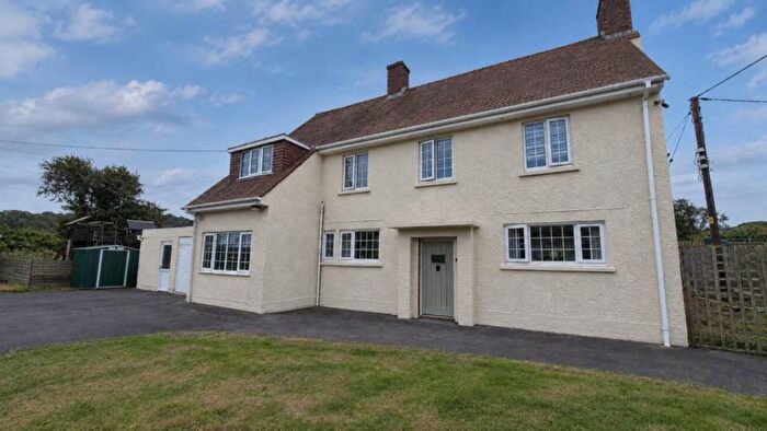 4 Bedroom Detached House For Sale In Penddol, Llanrhystud, SY23