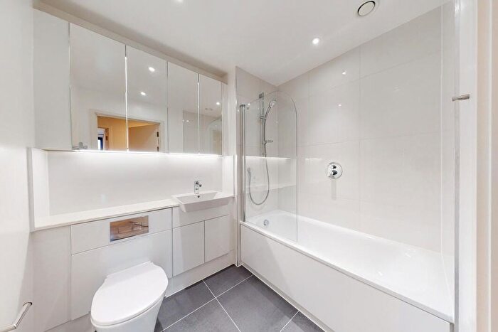 2 Bedroom Flat To Rent In , New Kent Road, London, SE1