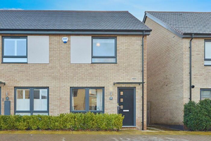 2 Bedroom End Of Terrace House For Sale In Hardy Close, Glebe Farm, Milton Keynes, MK17