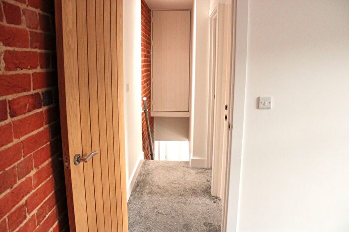 2 Bedroom End Of Terrace House To Rent In Methuen Street, Southampton, SO14