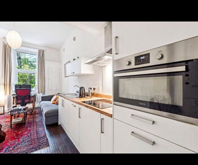 2 Bedroom Flat To Rent In Cowan Street, Kelvinbridge, Glasgow, G12