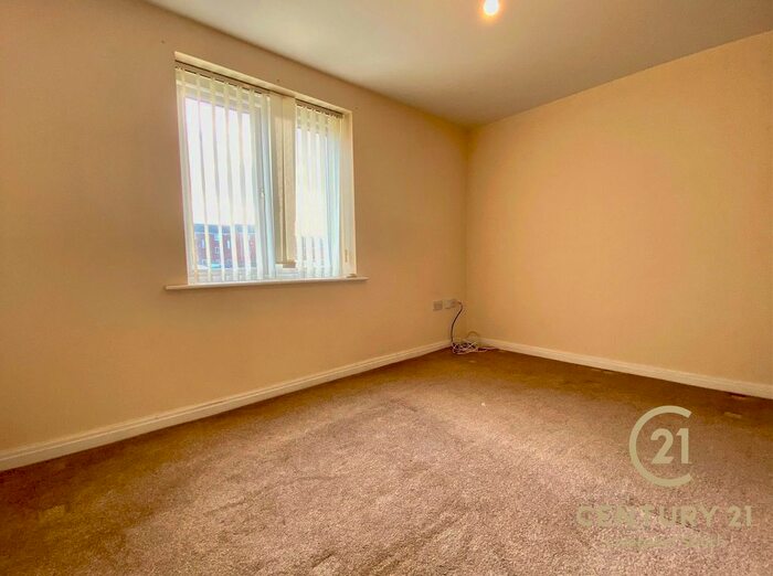 2 Bedroom Flat To Rent In Alderman Road, Hunts Cross, L24