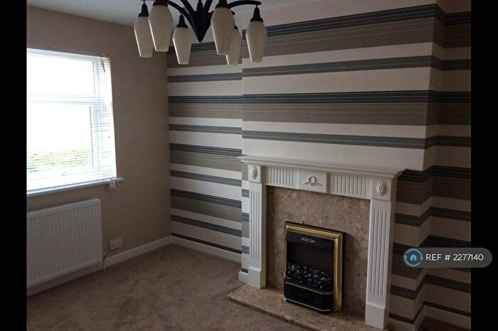 2 Bedroom Flat To Rent In West Terrace, Eastbourne, BN21