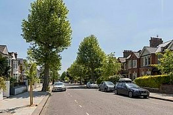 1 Bedroom Flat To Rent In Highlever Road, London, W10