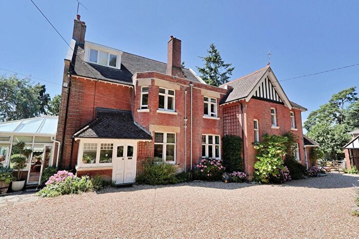 6 Bedroom Detached House For Sale In Lower Golf Links Road, Broadstone, BH18
