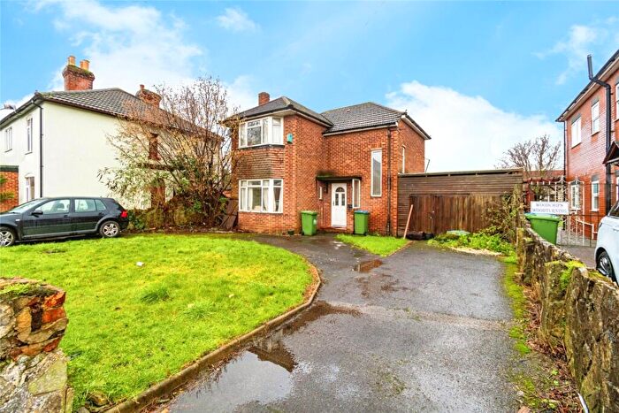 3 Bedroom Detached House For Sale In Park Road, Southampton, Hampshire, SO15