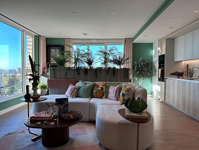 2 Bedroom Apartment For Sale In Kennington Ln, London, SE11