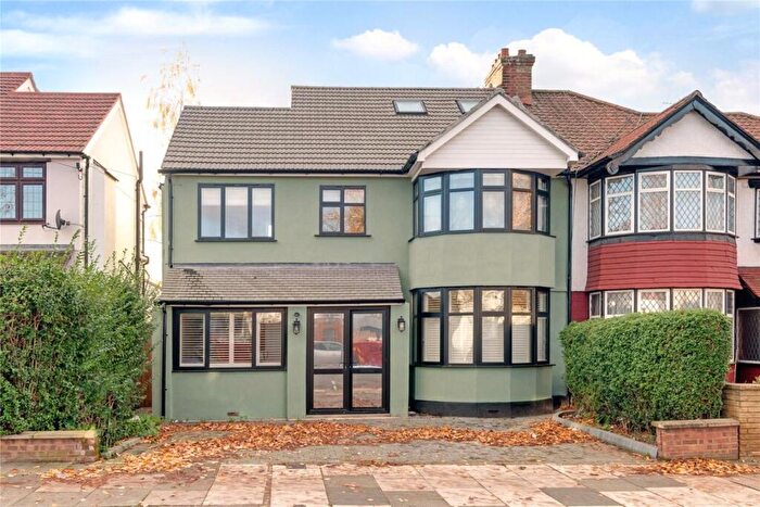 5 Bedroom House To Rent In Park Avenue North, Willesden Green, NW10