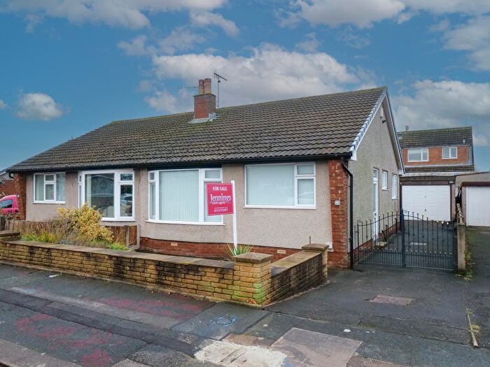 2 Bedroom Semi-Detached Bungalow For Sale In Lawnswood Drive, Morecambe, LA3