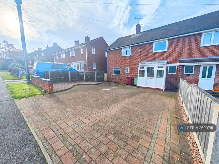 4 Bedroom Semi Detached House To Rent In Slack Lane, Heath, Chesterfield, S44