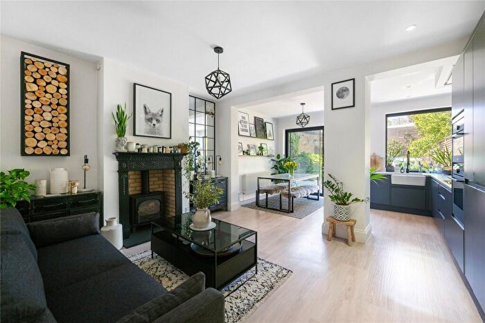 3 Bedroom Semi Detached House For Sale In Arrol Road, Beckenham, BR3