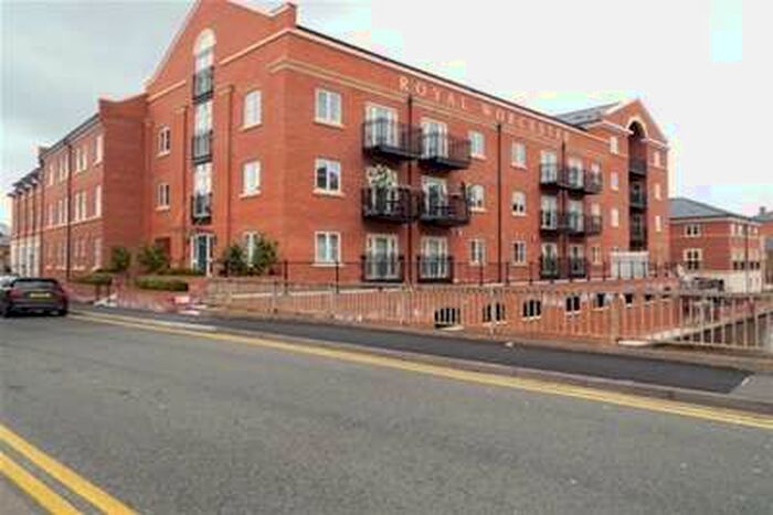 2 Bedroom Flat To Rent In Austin Court, Diglis, WR1