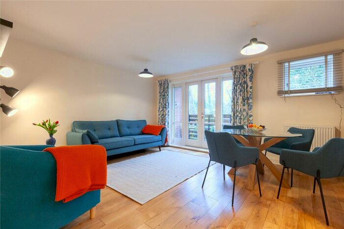 2 Bedroom Apartment To Rent In Spring Lane, Oxford, OX3