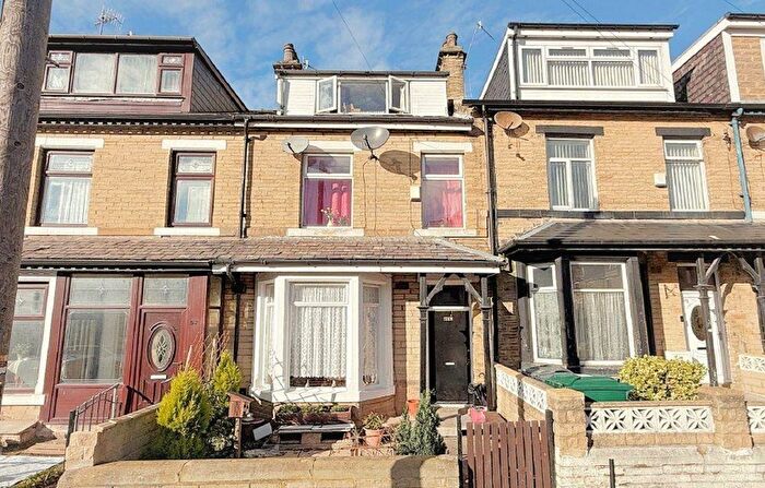 4 Bedroom Terraced House For Sale In , Grantham Road Bradford, BD7