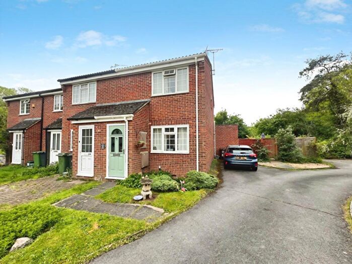 2 Bedroom End Of Terrace House For Sale In Mulberry Way, Chineham, RG24