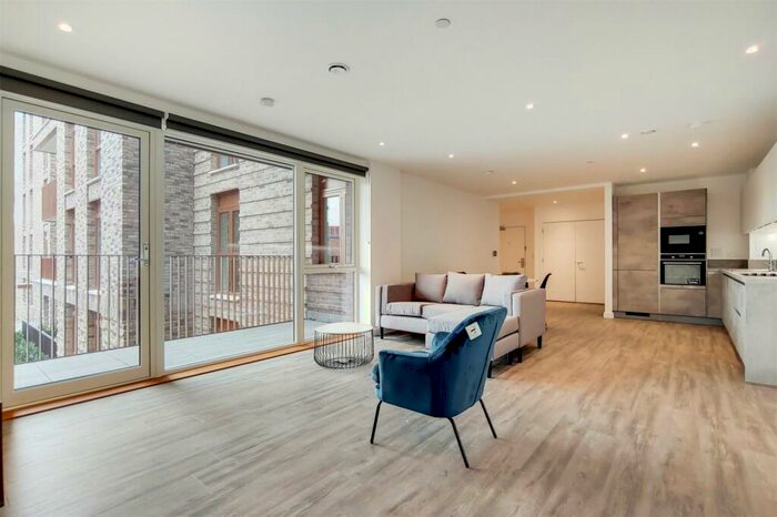 2 Bedroom Apartment To Rent In Fresh Wharf Road, Barking, Essex, IG11