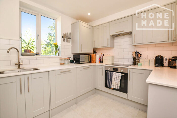 2 Bedroom Flat To Rent In The Shrubbery, Surbiton, KT6