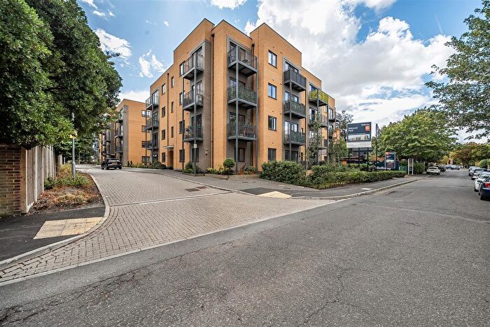 3 Bedroom Flat For Sale In Thatcham House, Clivemont Road, Maidenhead, SL6