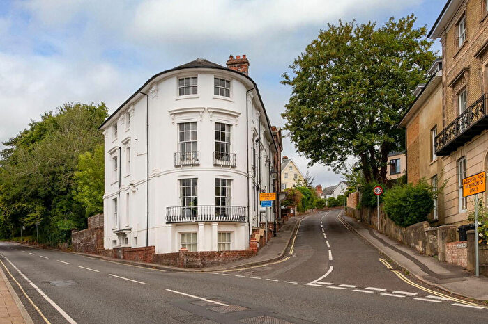 2 Bedroom Apartment To Rent In Clifton Road, Winchester, Hampshire, SO22