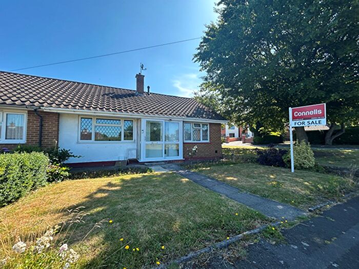 2 Bedroom Terraced Bungalow For Sale In Hilton Road, Featherstone, Wolverhampton, WV10