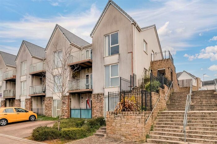 2 Bedroom Flat For Sale In Grassendale Avenue, Plymouth, PL2