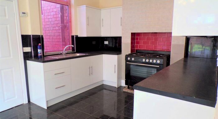 4 Bedroom Detached House To Rent In Hall Avenue, Blackpool, FY4