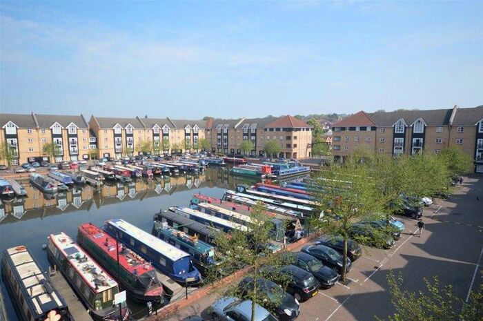 3 Bedroom Flat To Rent In Dickinson Quay, Apsley, Hemel Hempstead, HP3