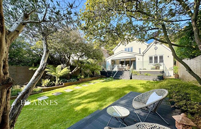 4 Bedroom Detached House For Sale In Muscliffe Lane, Throop, Bournemouth, BH9