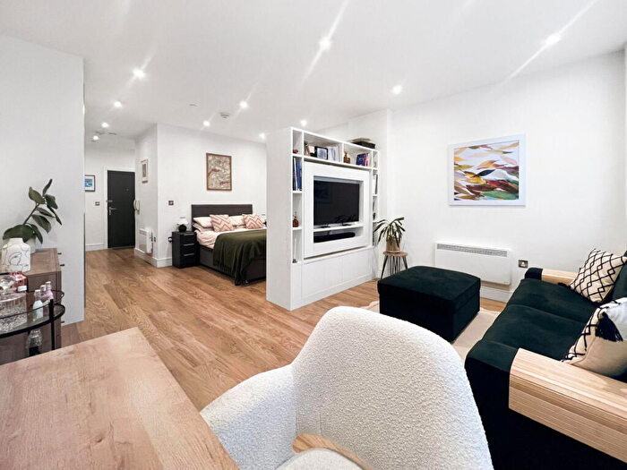 Studio For Sale In Papermill House, South Street, RM1