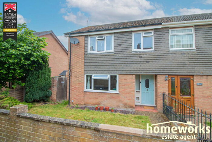 3 Bedroom Semi Detached House For Sale In Churchill Court, Dereham, NR19