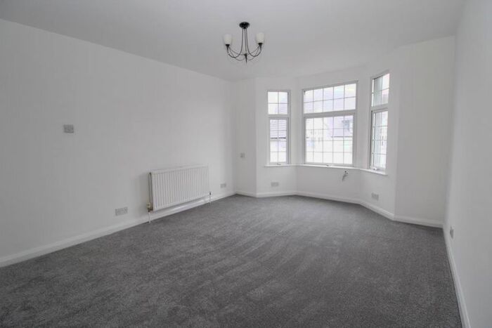 1 Bedroom Flat To Rent In High Street, Billericay, CM12