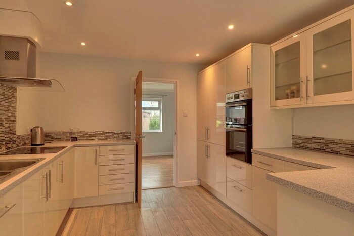 Link Detached House To Rent In Thames Mead, Wallingford, OX10