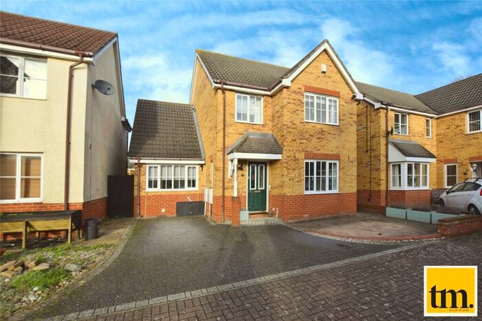 4 Bedroom Detached House For Sale In Moors Croft, Braintree, Essex, CM7