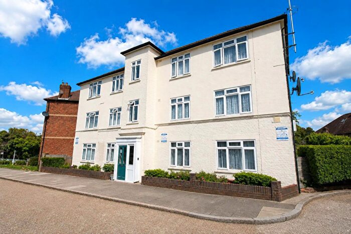 2 Bedroom Flat For Sale In Ruislip Road, Greenford, UB6