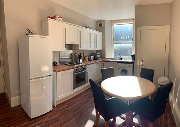 4 Bedroom Flat To Rent In St Andrew's Street, City Centre, Dundee, DD1