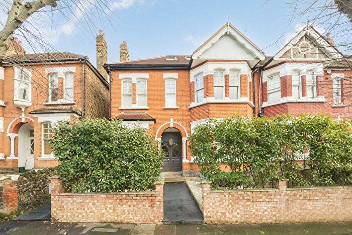 2 Bedroom Flat For Sale In Granville Gardens, Ealing, W5